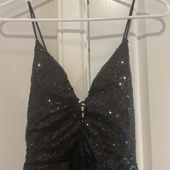 Little black dress - Picture 5 of 6